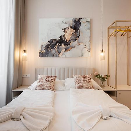 W30 - Wesselenyi Charming Apartment - Best Location By Bqa Budapest Eksteriør billede
