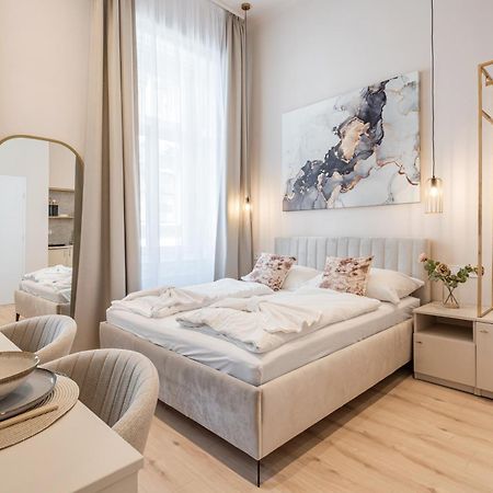 W30 - Wesselenyi Charming Apartment - Best Location By Bqa Budapest Eksteriør billede