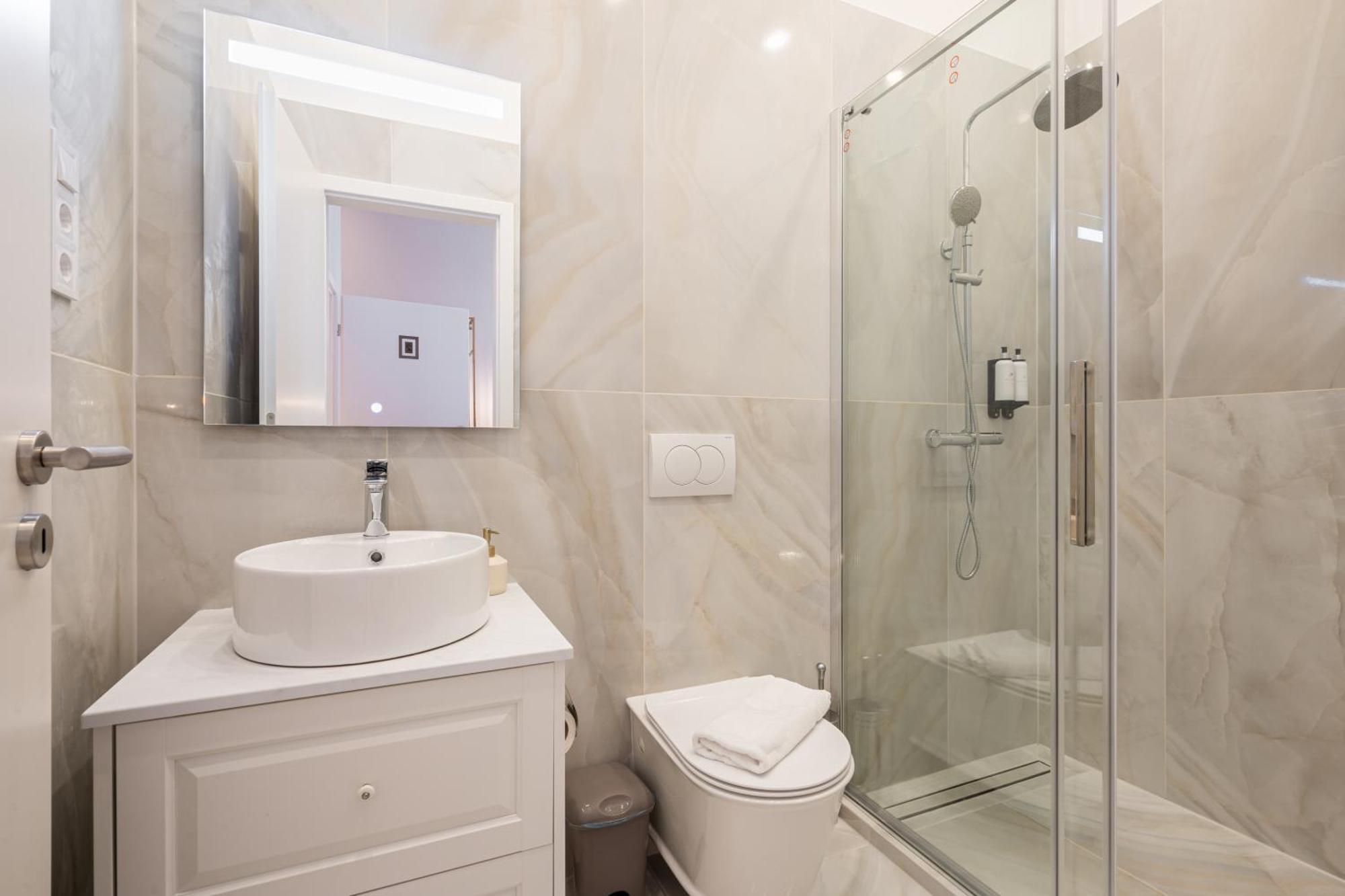 W30 - Wesselenyi Charming Apartment - Best Location By Bqa Budapest Eksteriør billede